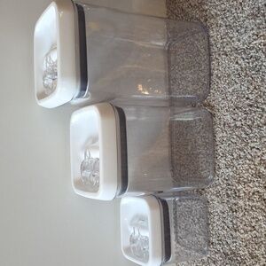 Airtight Food Storage Container Set - White
